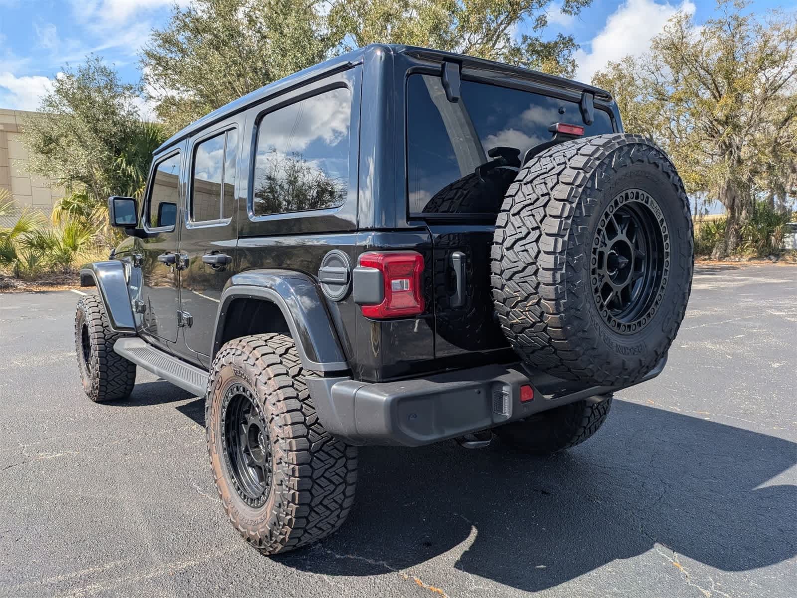 2024 Jeep Wrangler 4-Door Sahara 4x4