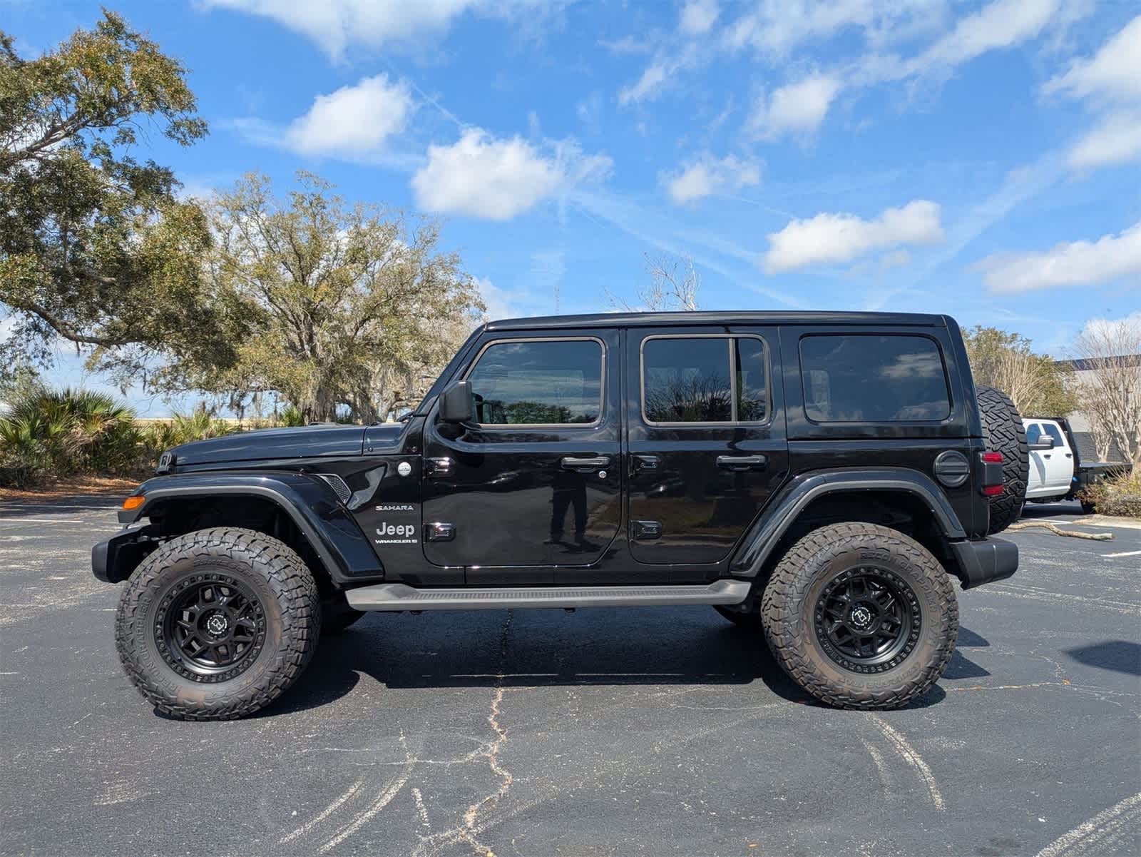 2024 Jeep Wrangler 4-Door Sahara 4x4