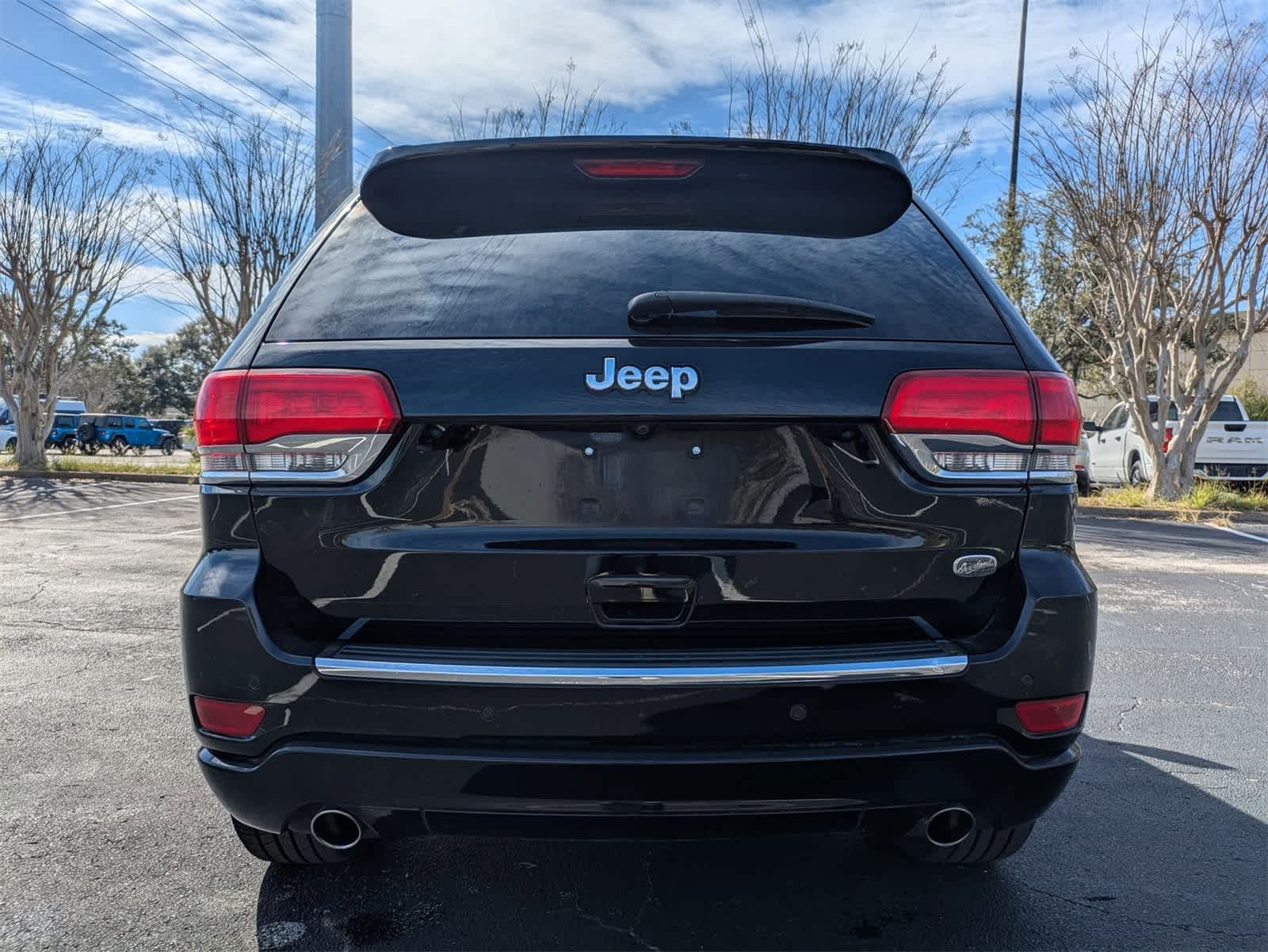 2019 Jeep Grand Cherokee Overland 4x2