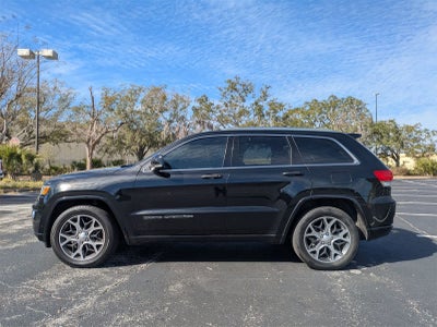 2019 Jeep Grand Cherokee Overland 4x2