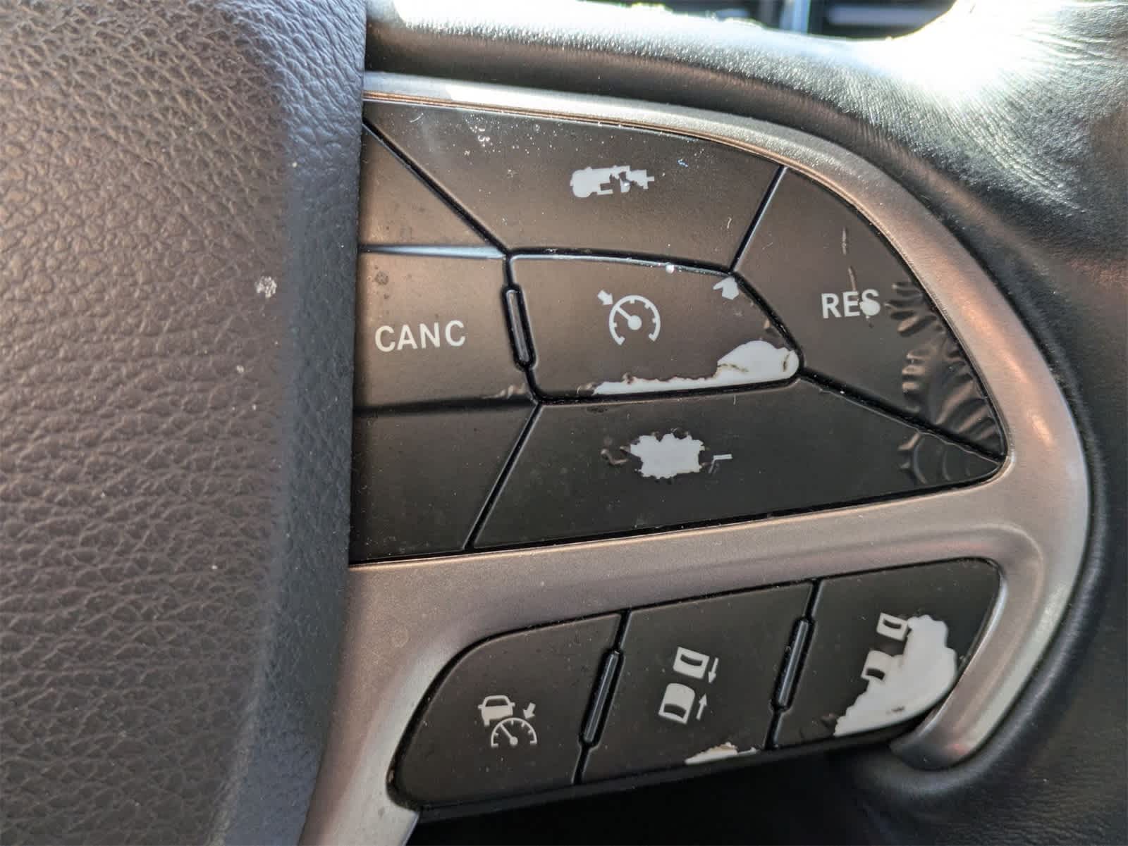 2019 Jeep Grand Cherokee Overland 4x2