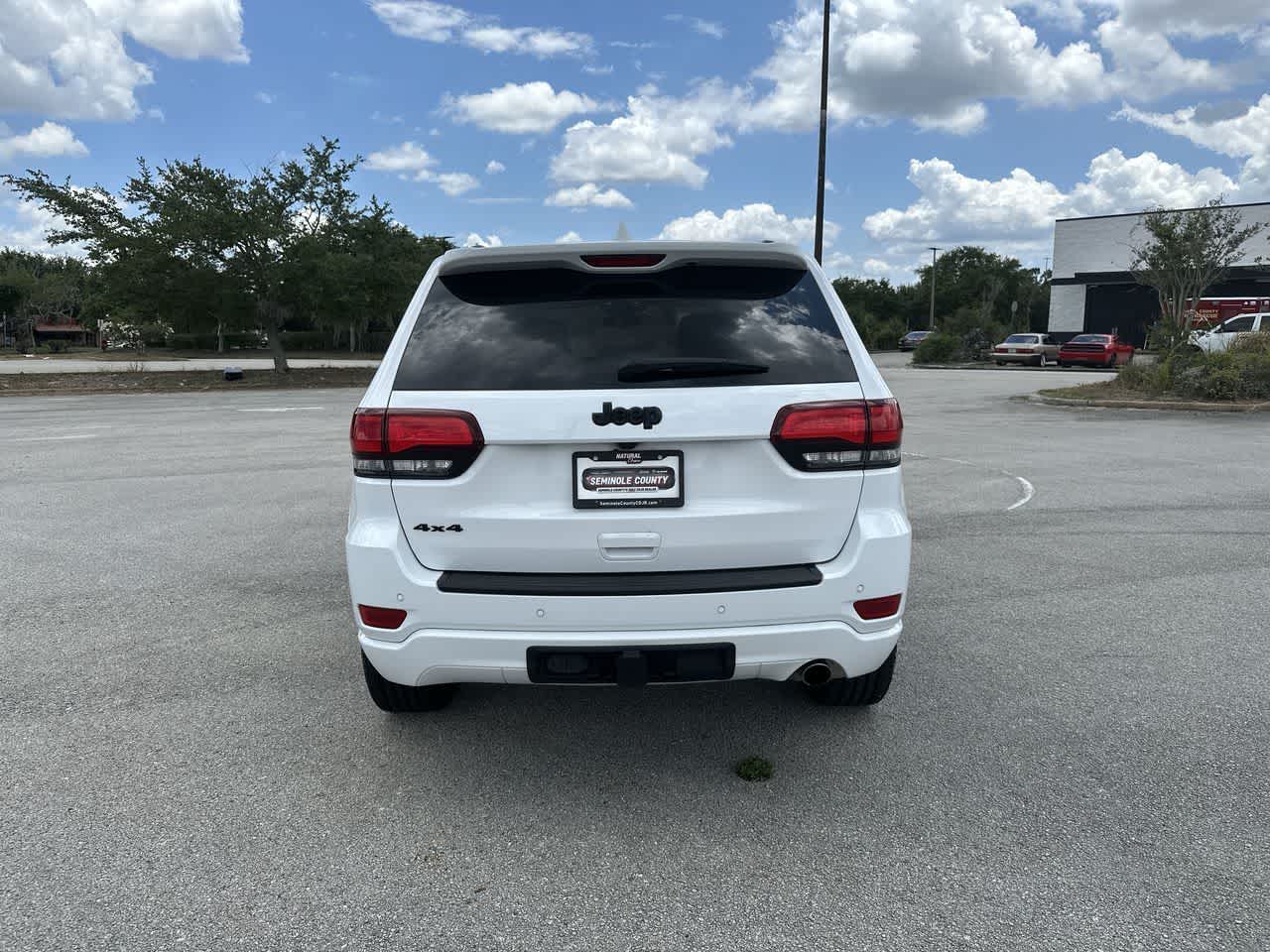 2021 Jeep Grand Cherokee Laredo X 4x4
