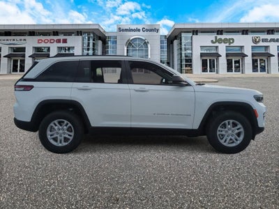 2025 Jeep Grand Cherokee GRAND CHEROKEE LAREDO 4X2