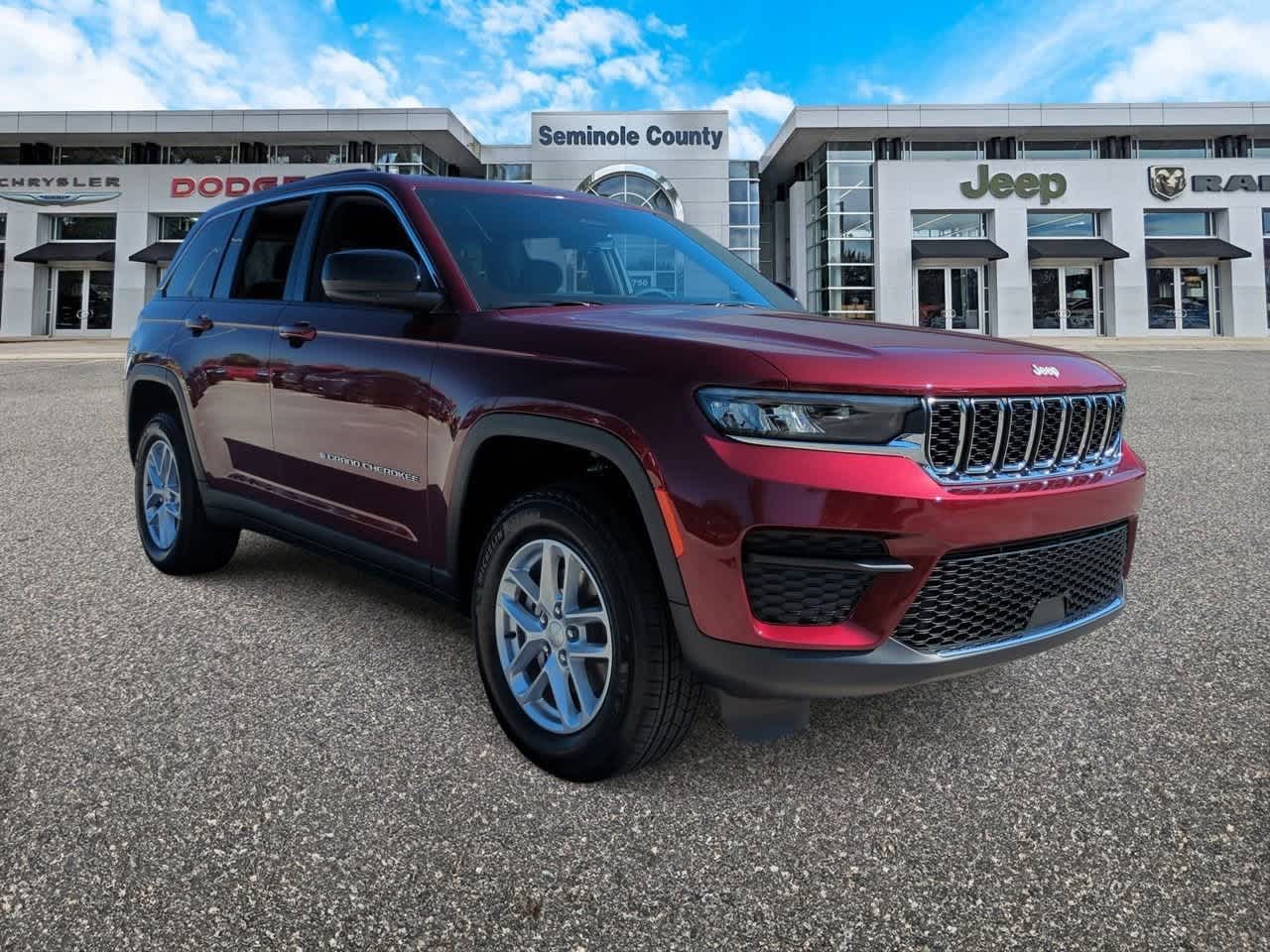 2025 Jeep Grand Cherokee GRAND CHEROKEE LAREDO X 4X2