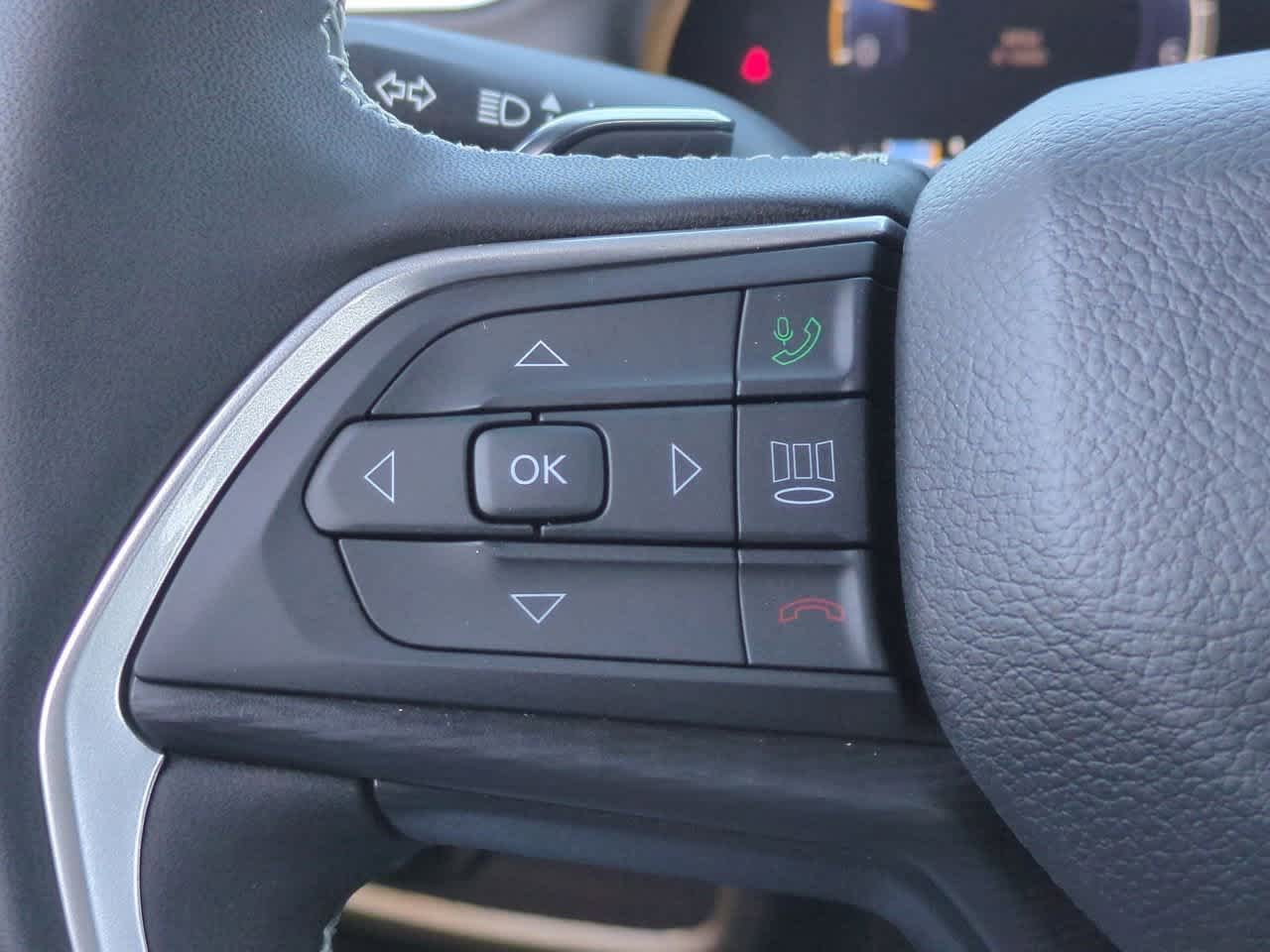 2025 Jeep Grand Cherokee GRAND CHEROKEE LAREDO X 4X2