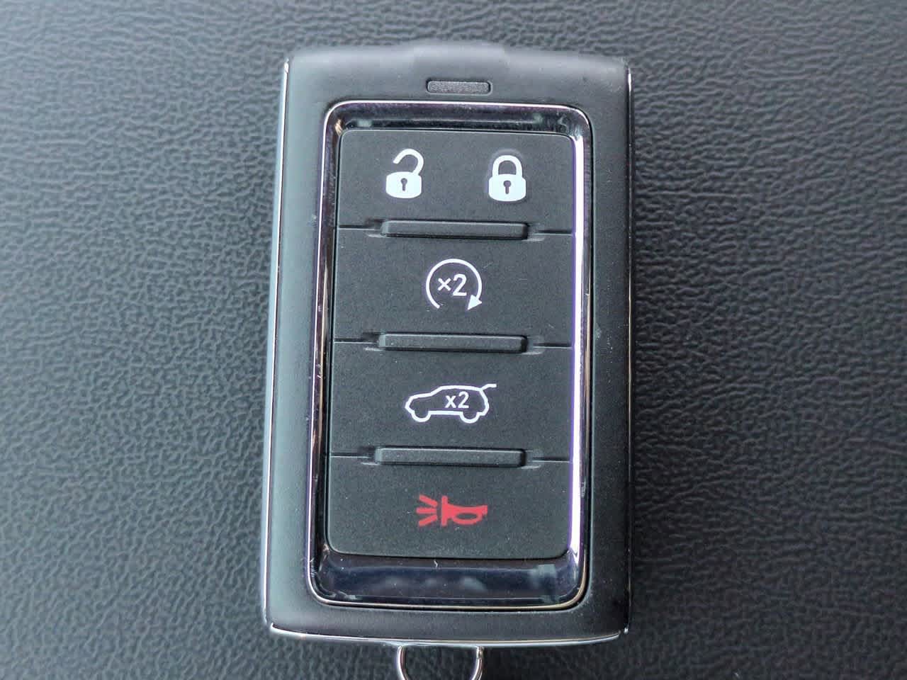 2025 Jeep Grand Cherokee GRAND CHEROKEE LAREDO X 4X2