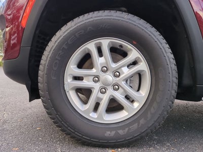 2025 Jeep Grand Cherokee GRAND CHEROKEE LAREDO 4X2