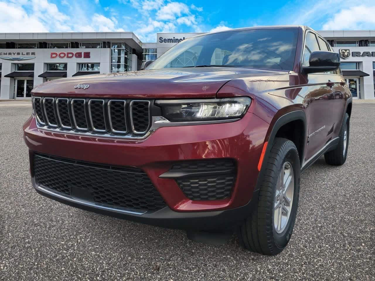 2025 Jeep Grand Cherokee GRAND CHEROKEE LAREDO 4X2