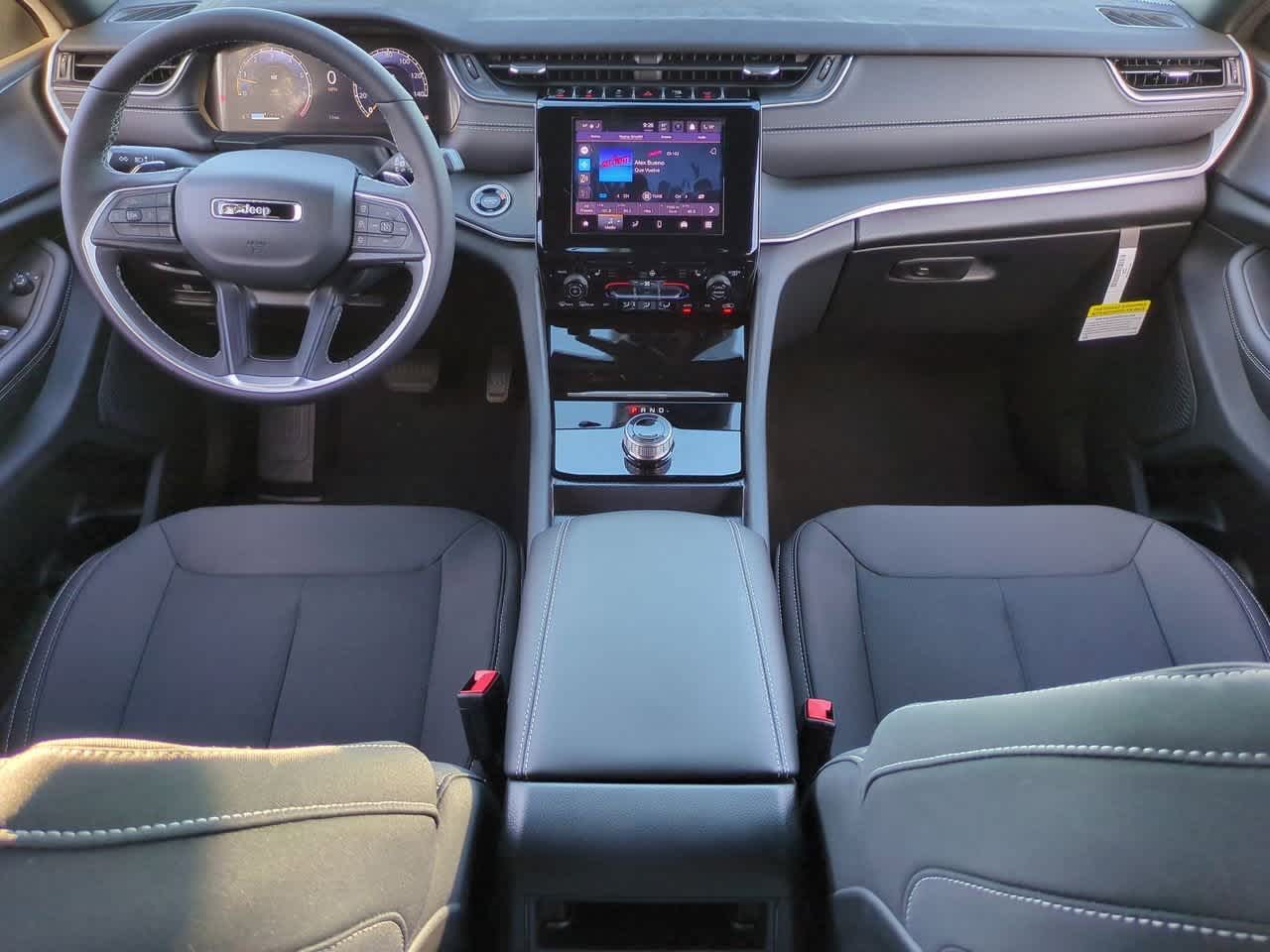 2025 Jeep Grand Cherokee GRAND CHEROKEE LAREDO X 4X2