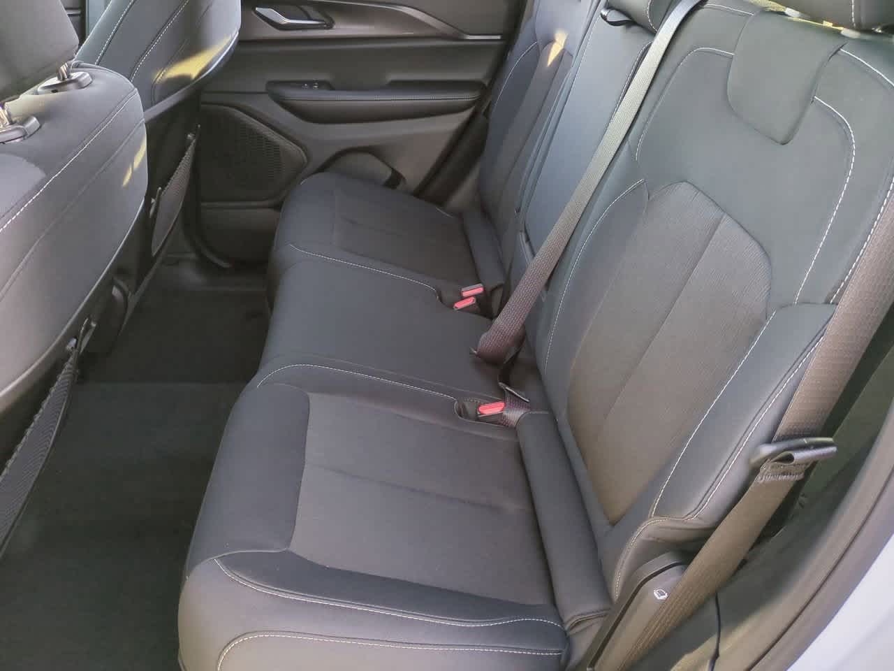 2025 Jeep Grand Cherokee GRAND CHEROKEE LAREDO X 4X2