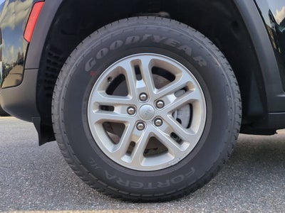 2025 Jeep Grand Cherokee GRAND CHEROKEE LAREDO 4X2