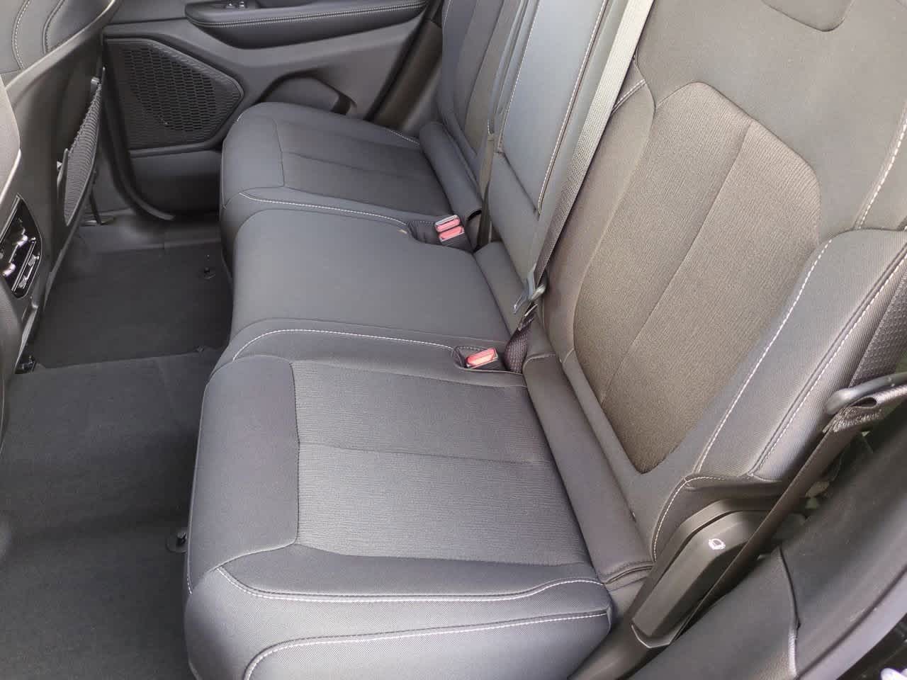 2025 Jeep Grand Cherokee GRAND CHEROKEE LAREDO 4X2