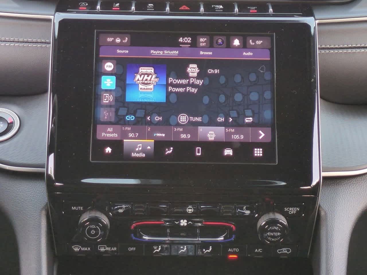 2025 Jeep Grand Cherokee GRAND CHEROKEE LAREDO 4X2