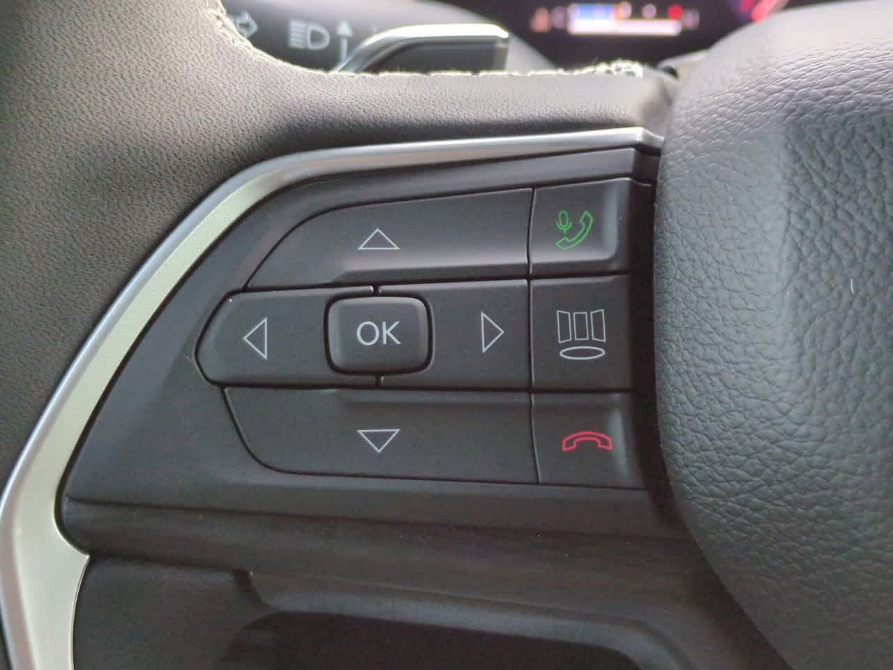 2025 Jeep Grand Cherokee GRAND CHEROKEE LAREDO X 4X2