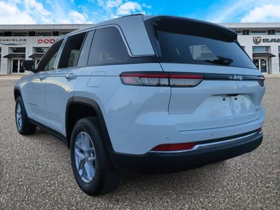 2025 Jeep Grand Cherokee GRAND CHEROKEE LAREDO X 4X2