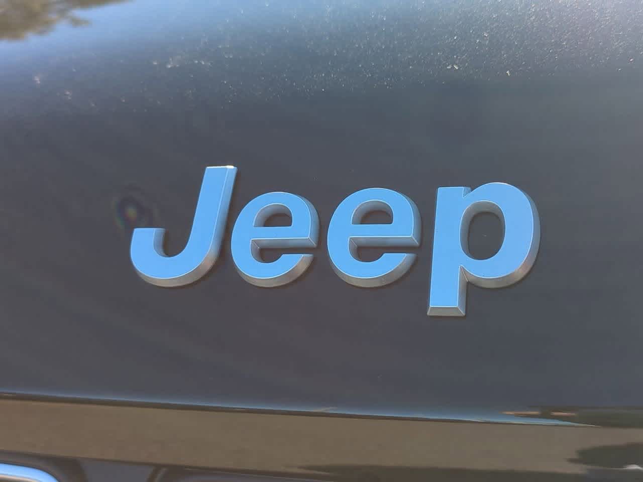 2025 Jeep Grand Cherokee GRAND CHEROKEE LAREDO 4X2