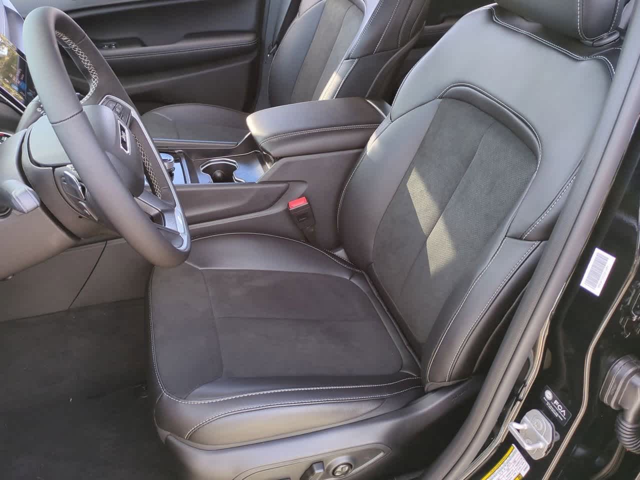 2025 Jeep Grand Cherokee GRAND CHEROKEE ALTITUDE X 4X2