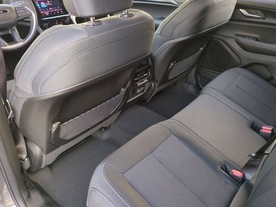 2025 Jeep Grand Cherokee GRAND CHEROKEE LAREDO X 4X2