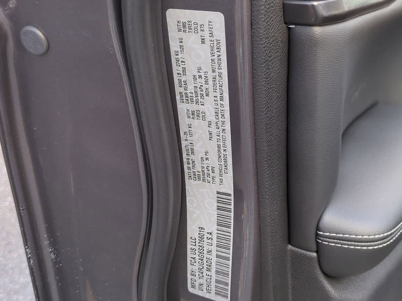 2025 Jeep Grand Cherokee GRAND CHEROKEE LAREDO X 4X2