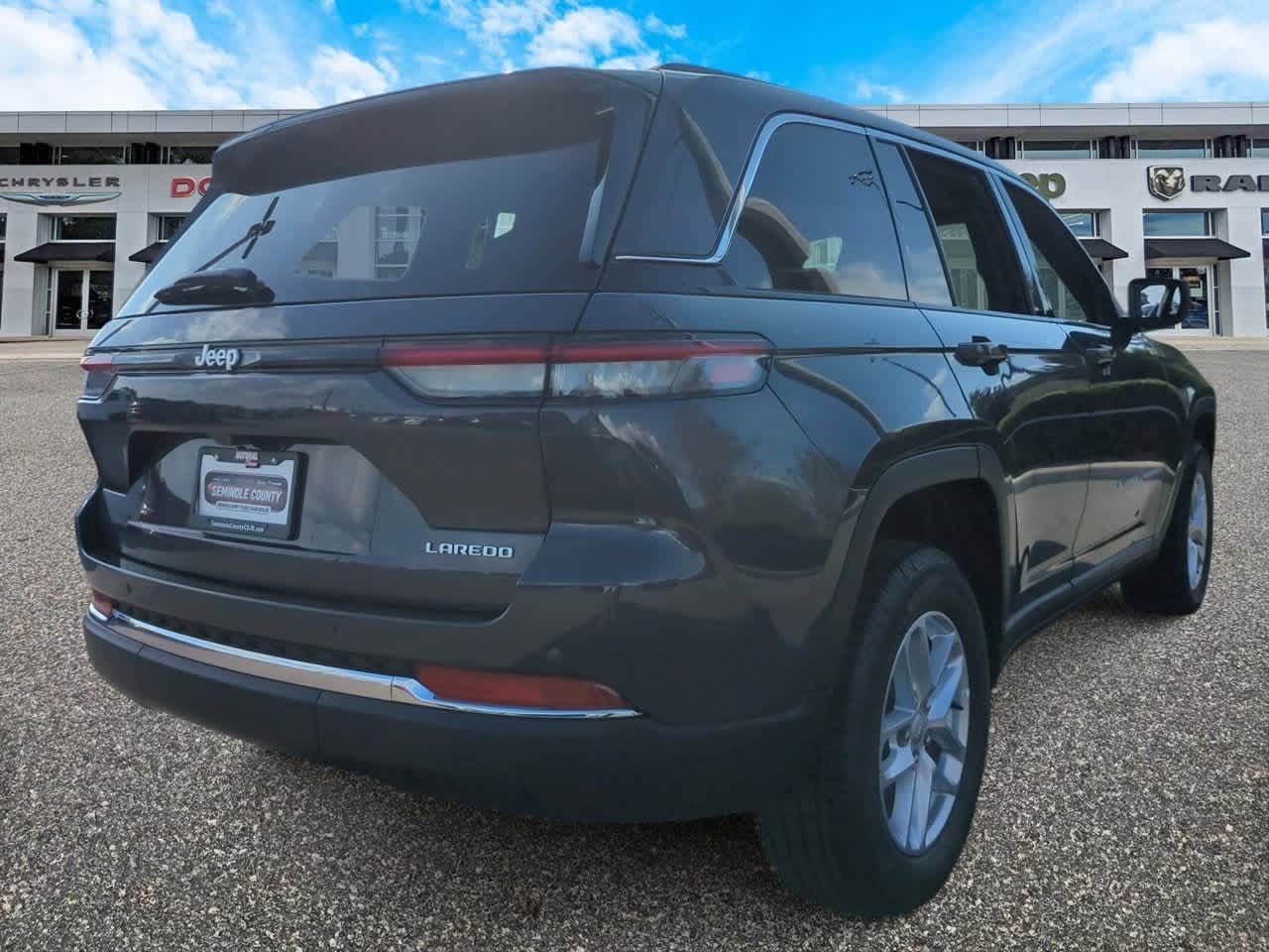 2025 Jeep Grand Cherokee GRAND CHEROKEE LAREDO X 4X2