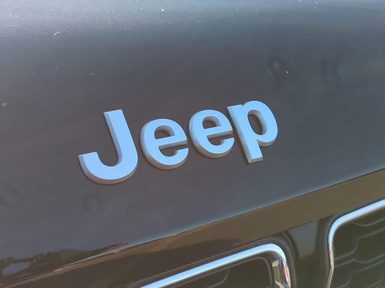 2025 Jeep Grand Cherokee GRAND CHEROKEE LAREDO X 4X2