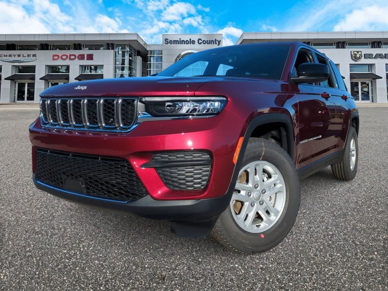 2025 Jeep Grand Cherokee GRAND CHEROKEE LAREDO 4X2