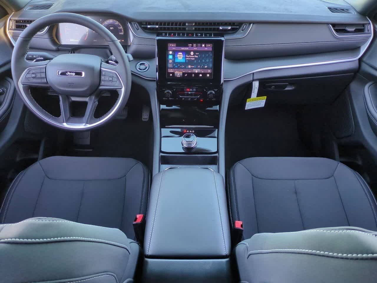 2025 Jeep Grand Cherokee GRAND CHEROKEE LAREDO 4X2