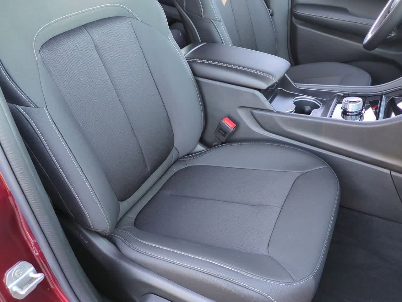 2025 Jeep Grand Cherokee GRAND CHEROKEE LAREDO 4X2