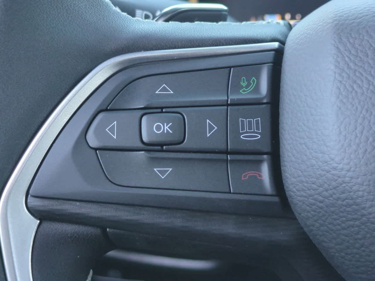 2025 Jeep Grand Cherokee GRAND CHEROKEE LAREDO 4X2