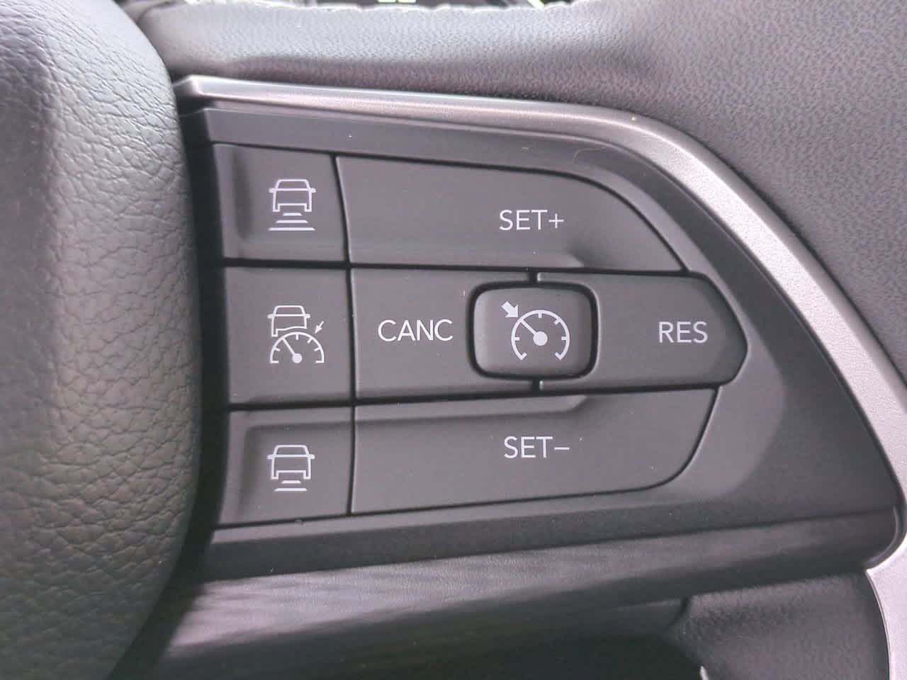 2025 Jeep Grand Cherokee GRAND CHEROKEE LAREDO 4X2