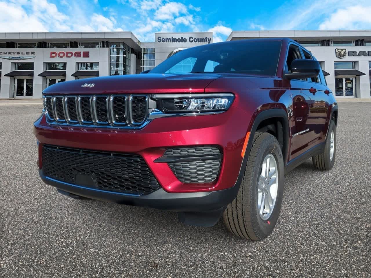 2025 Jeep Grand Cherokee GRAND CHEROKEE LAREDO 4X2
