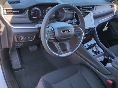 2025 Jeep Grand Cherokee GRAND CHEROKEE LAREDO 4X2