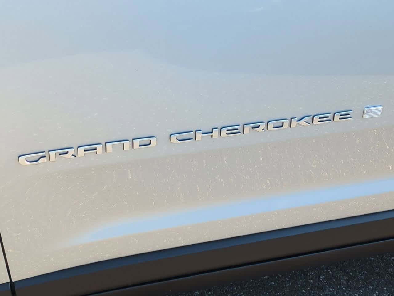 2025 Jeep Grand Cherokee GRAND CHEROKEE LAREDO 4X2