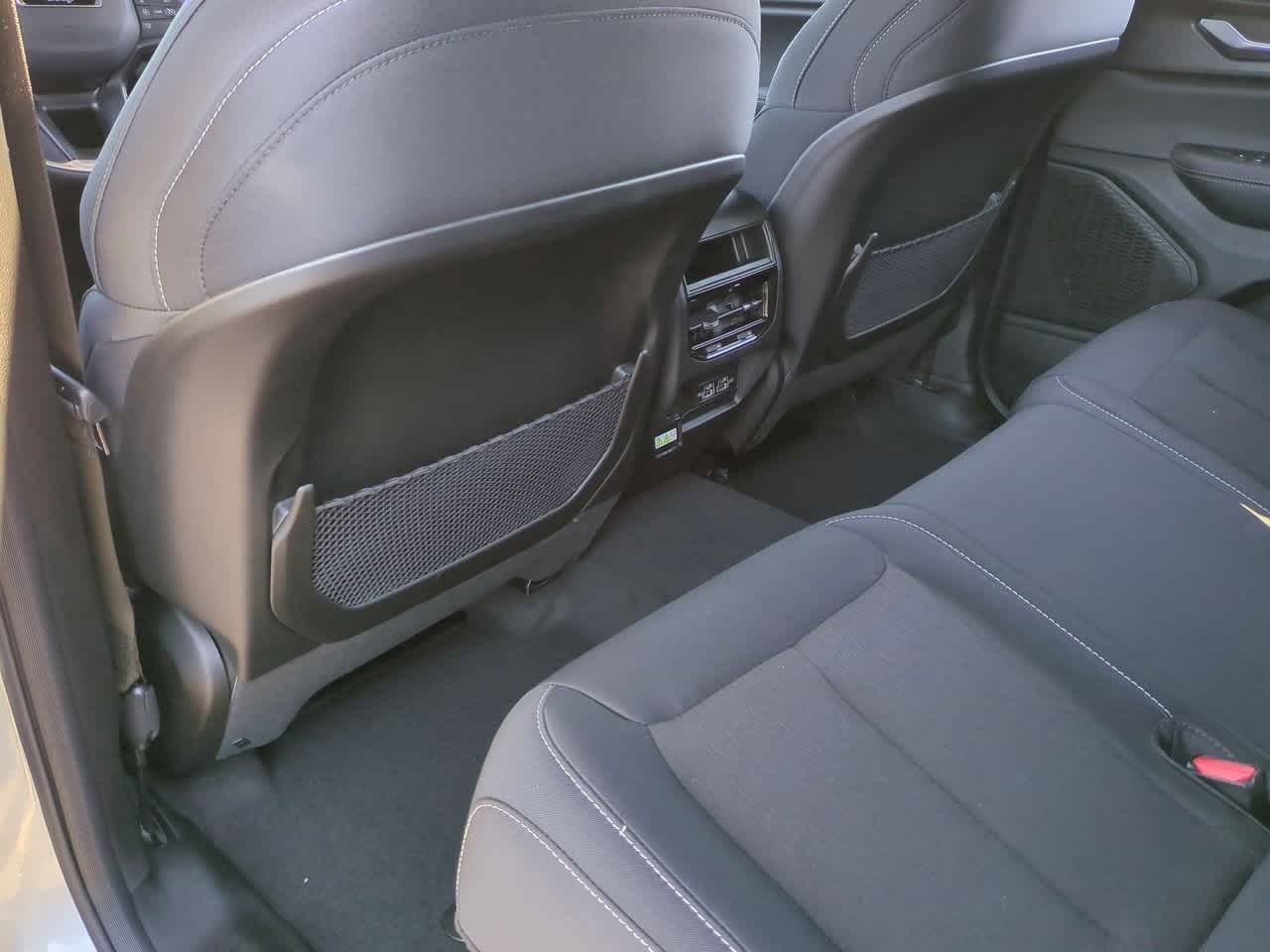 2025 Jeep Grand Cherokee GRAND CHEROKEE LAREDO 4X2