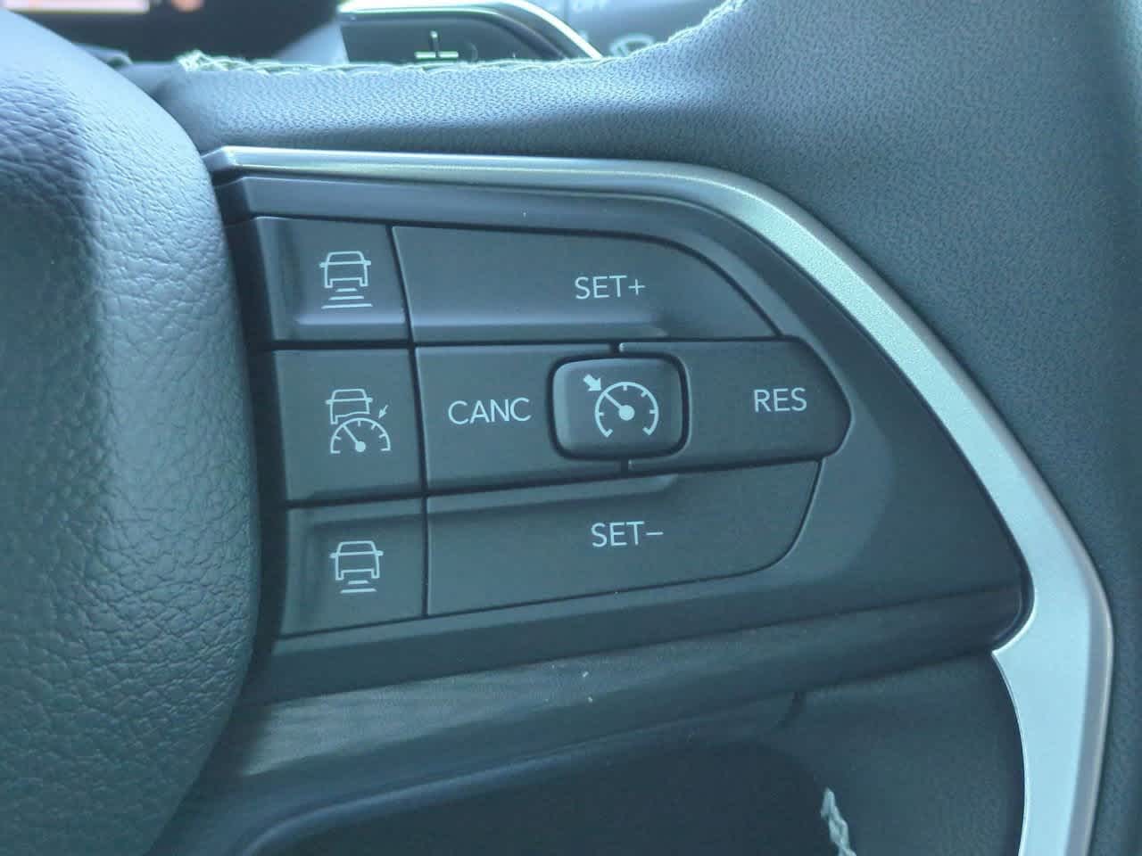 2025 Jeep Grand Cherokee GRAND CHEROKEE LAREDO 4X2