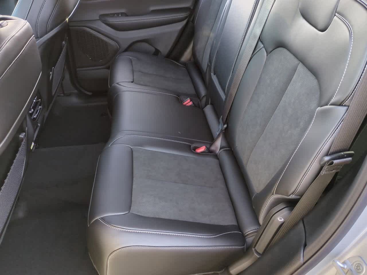 2025 Jeep Grand Cherokee GRAND CHEROKEE ALTITUDE X 4X2