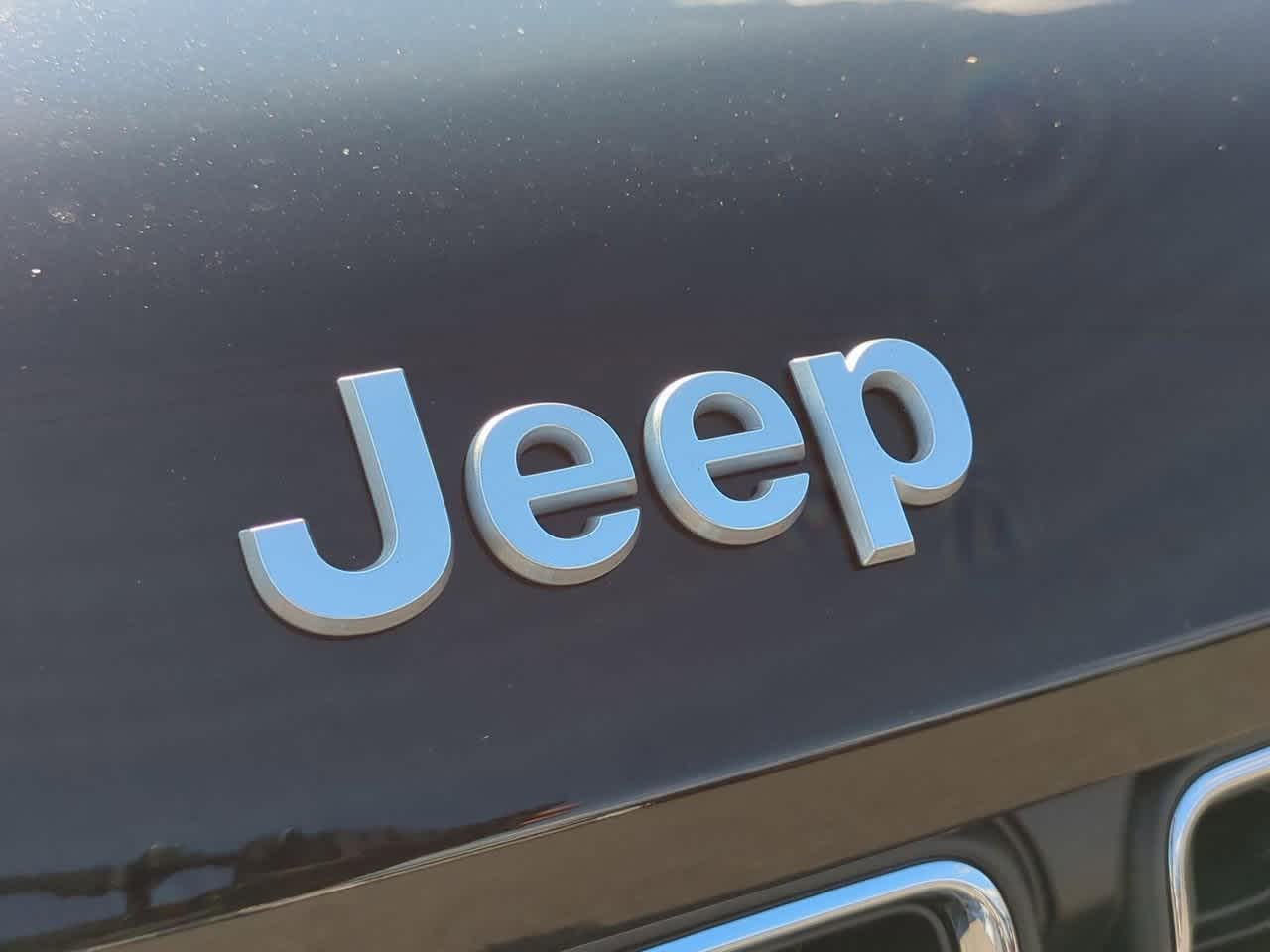 2025 Jeep Grand Cherokee GRAND CHEROKEE LAREDO X 4X2