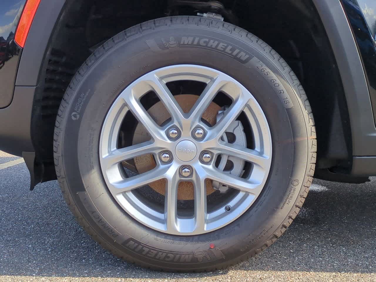 2025 Jeep Grand Cherokee GRAND CHEROKEE LAREDO X 4X2