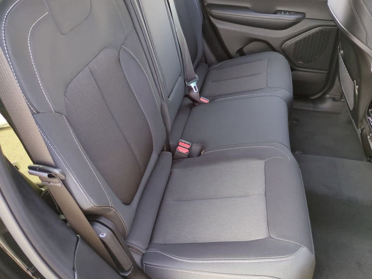 2025 Jeep Grand Cherokee GRAND CHEROKEE LAREDO X 4X2