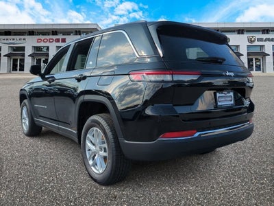 2025 Jeep Grand Cherokee GRAND CHEROKEE LAREDO X 4X2