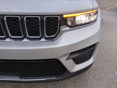 2025 Jeep Grand Cherokee GRAND CHEROKEE LAREDO 4X2