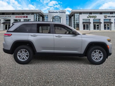 2025 Jeep Grand Cherokee GRAND CHEROKEE LAREDO 4X2