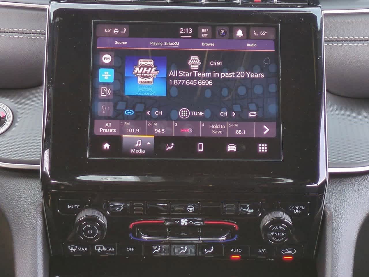 2025 Jeep Grand Cherokee GRAND CHEROKEE LAREDO X 4X2