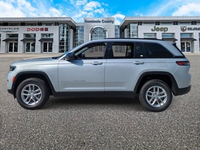 2025 Jeep Grand Cherokee GRAND CHEROKEE LAREDO X 4X2