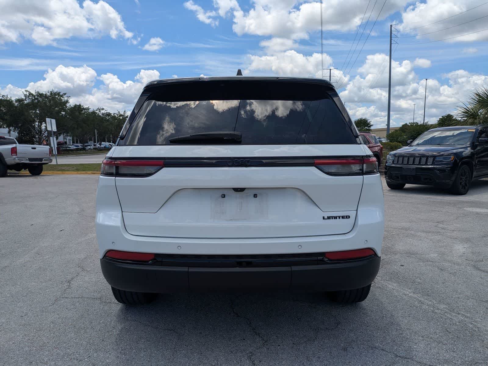 2023 Jeep Grand Cherokee Limited 4x2