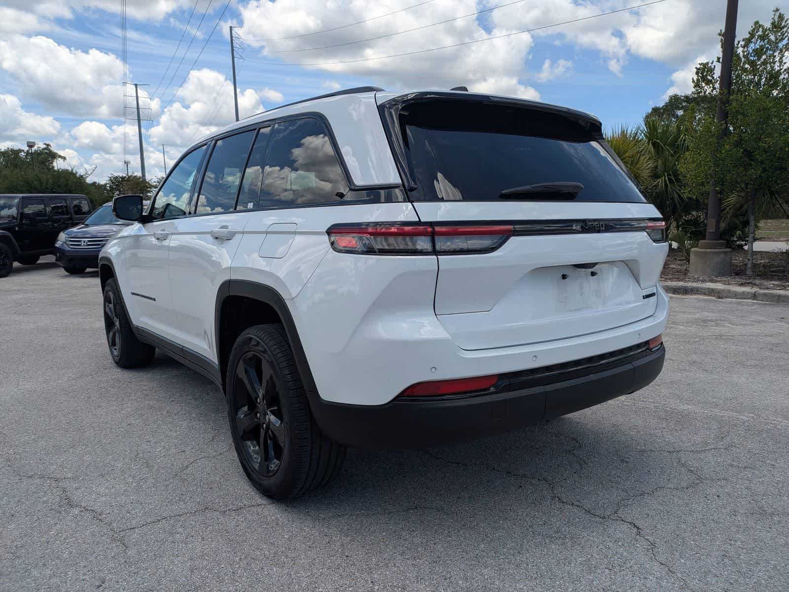 2023 Jeep Grand Cherokee Limited 4x2