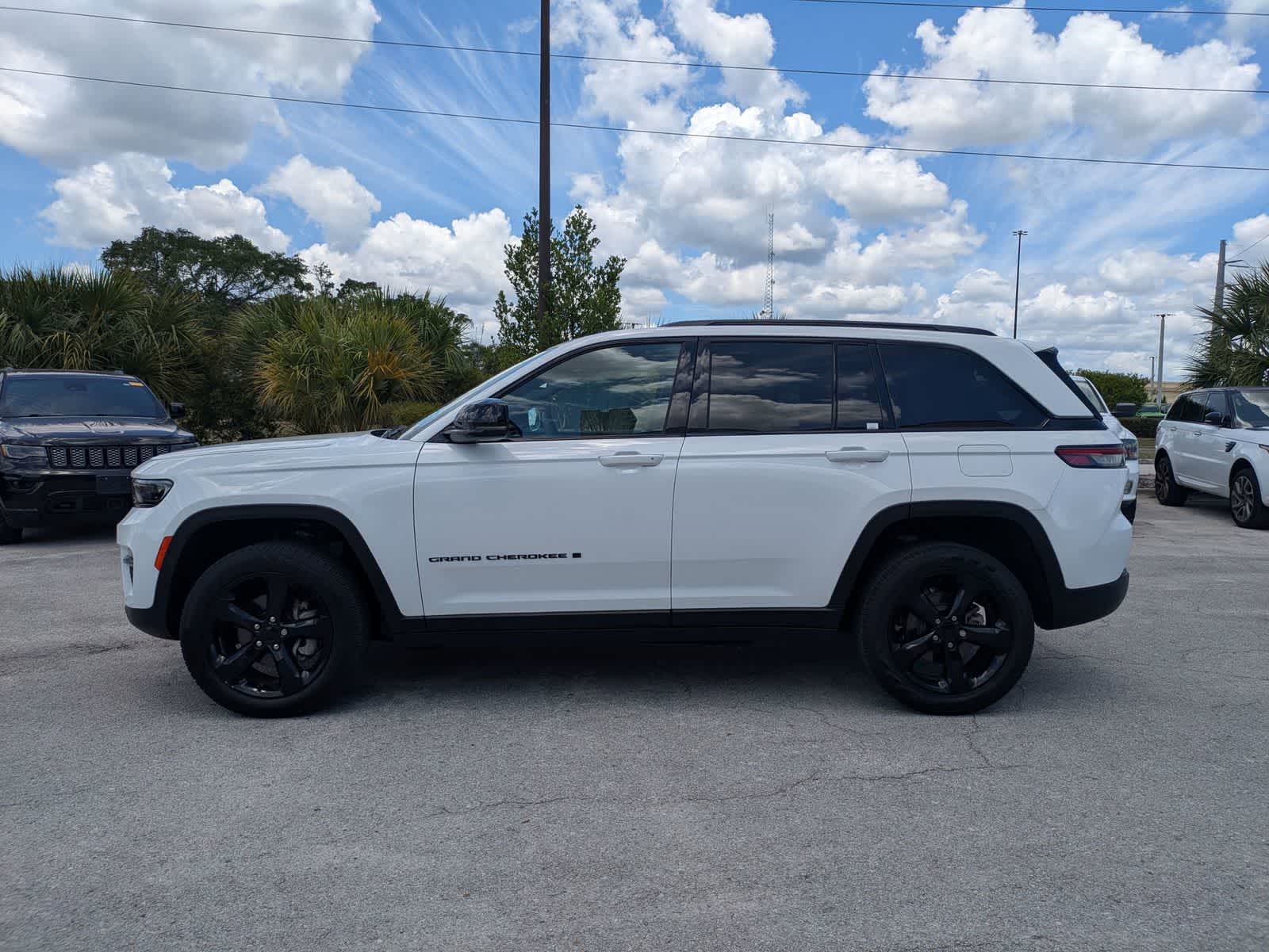 2023 Jeep Grand Cherokee Limited 4x2