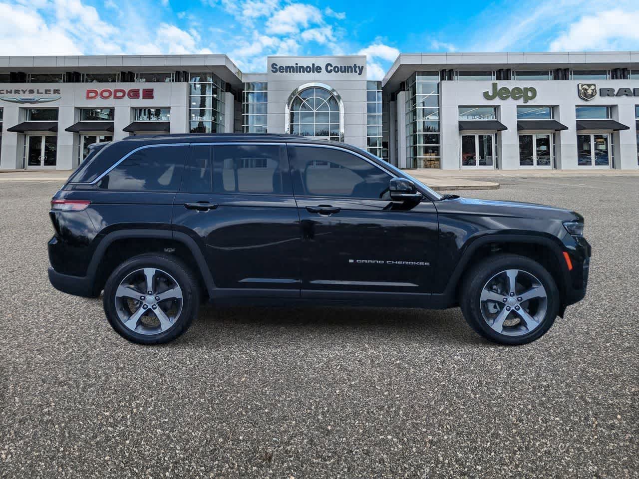 2025 Jeep Grand Cherokee Limited 4x2