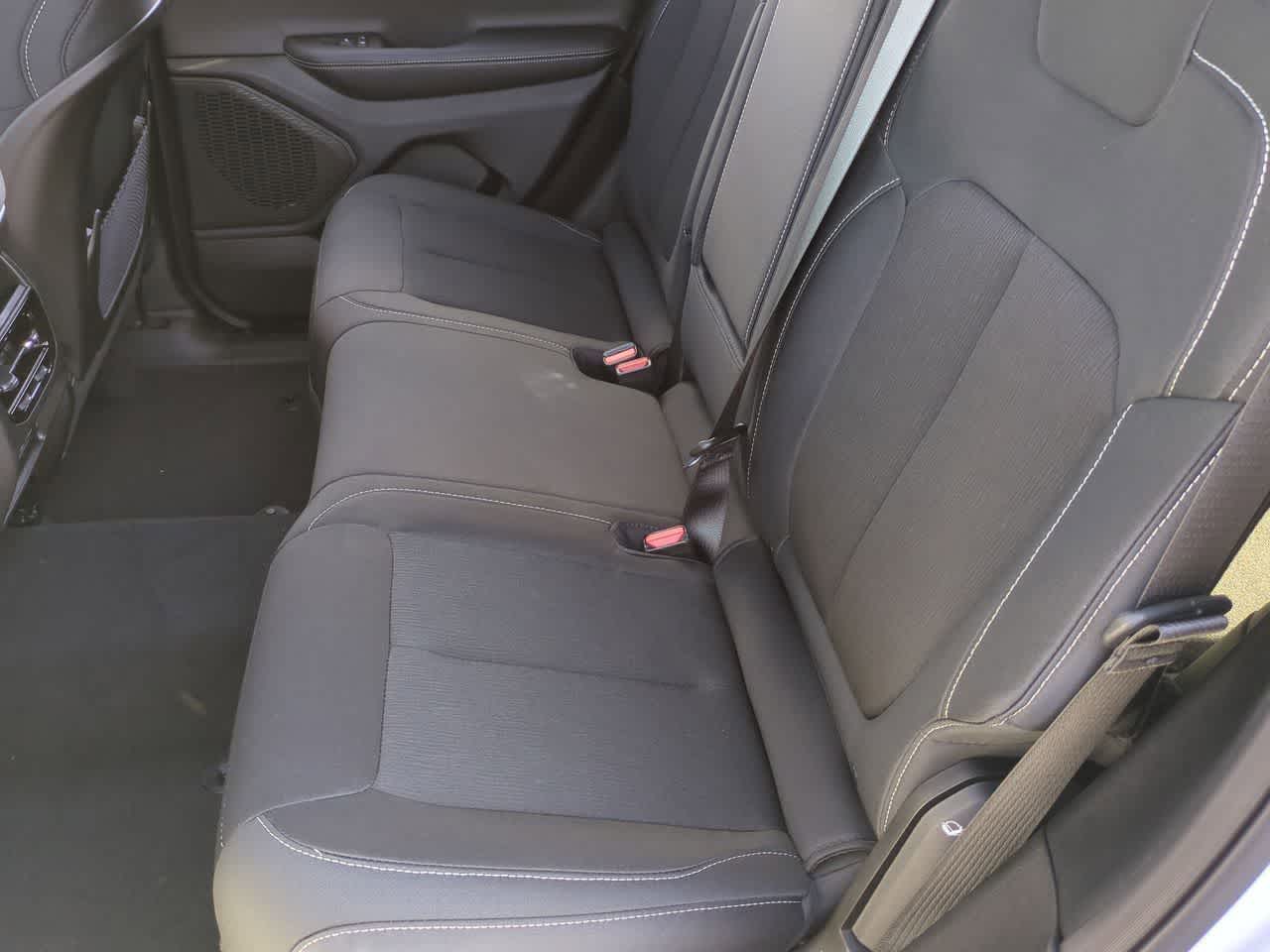 2025 Jeep Grand Cherokee GRAND CHEROKEE LAREDO 4X4