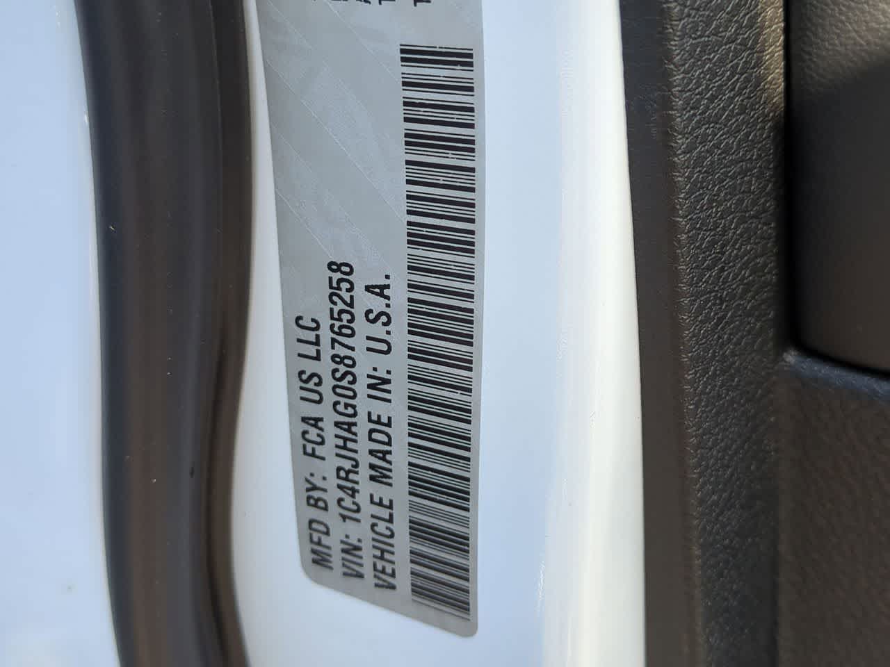 2025 Jeep Grand Cherokee GRAND CHEROKEE LAREDO 4X4